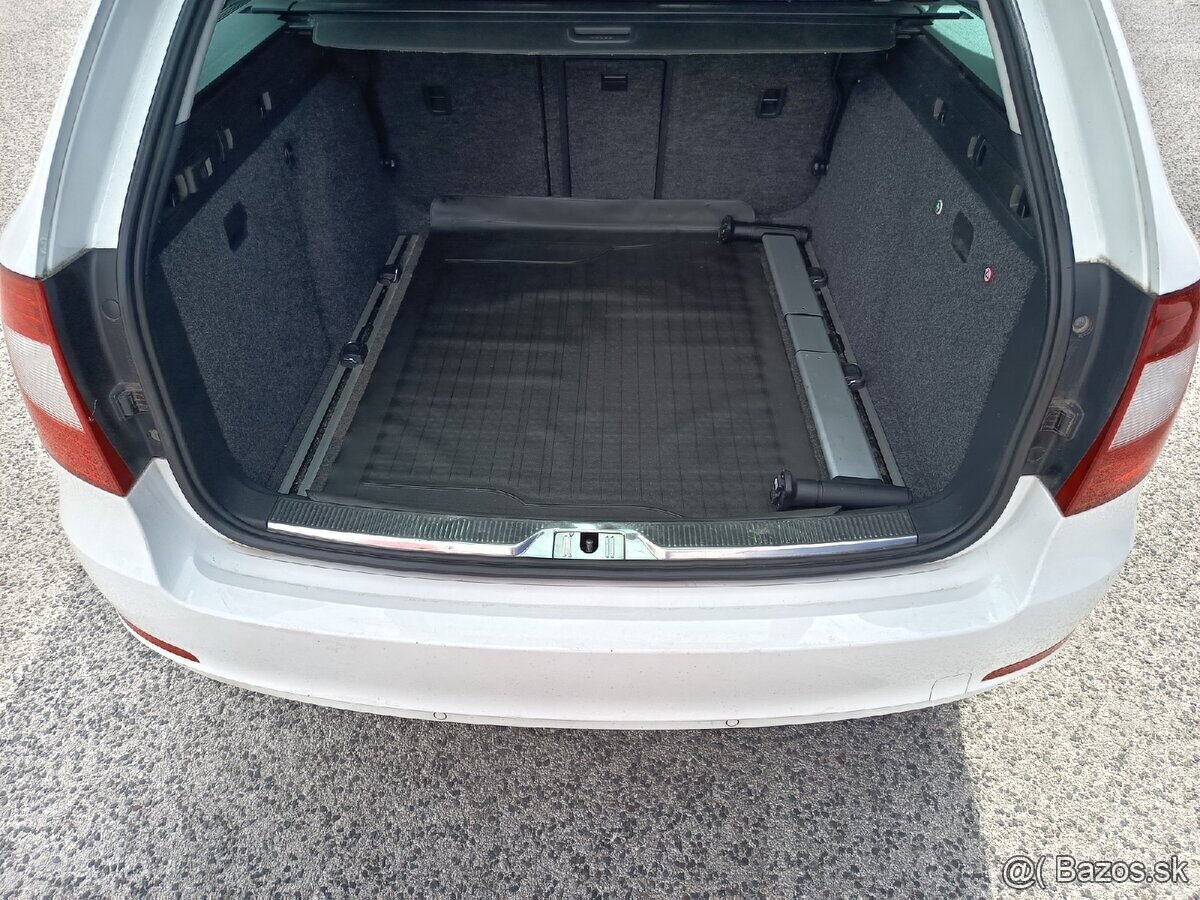 Škoda Superb Combi ELEGANCE 2.0TDi CR DSG - 17