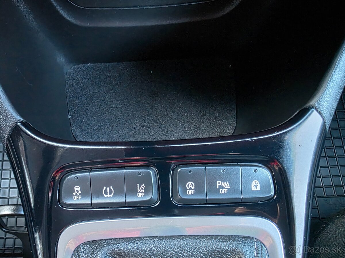 Opel Crossland X 1.2,39000km,kúpené na SK - 17