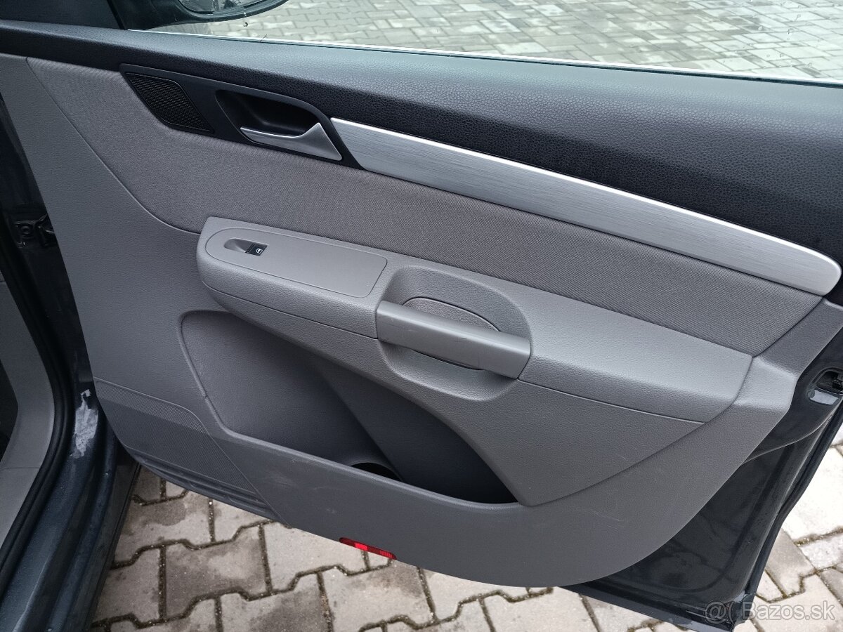 VOLKSWAGEN SHARAN 4x4 - NA PREDAJ - 17
