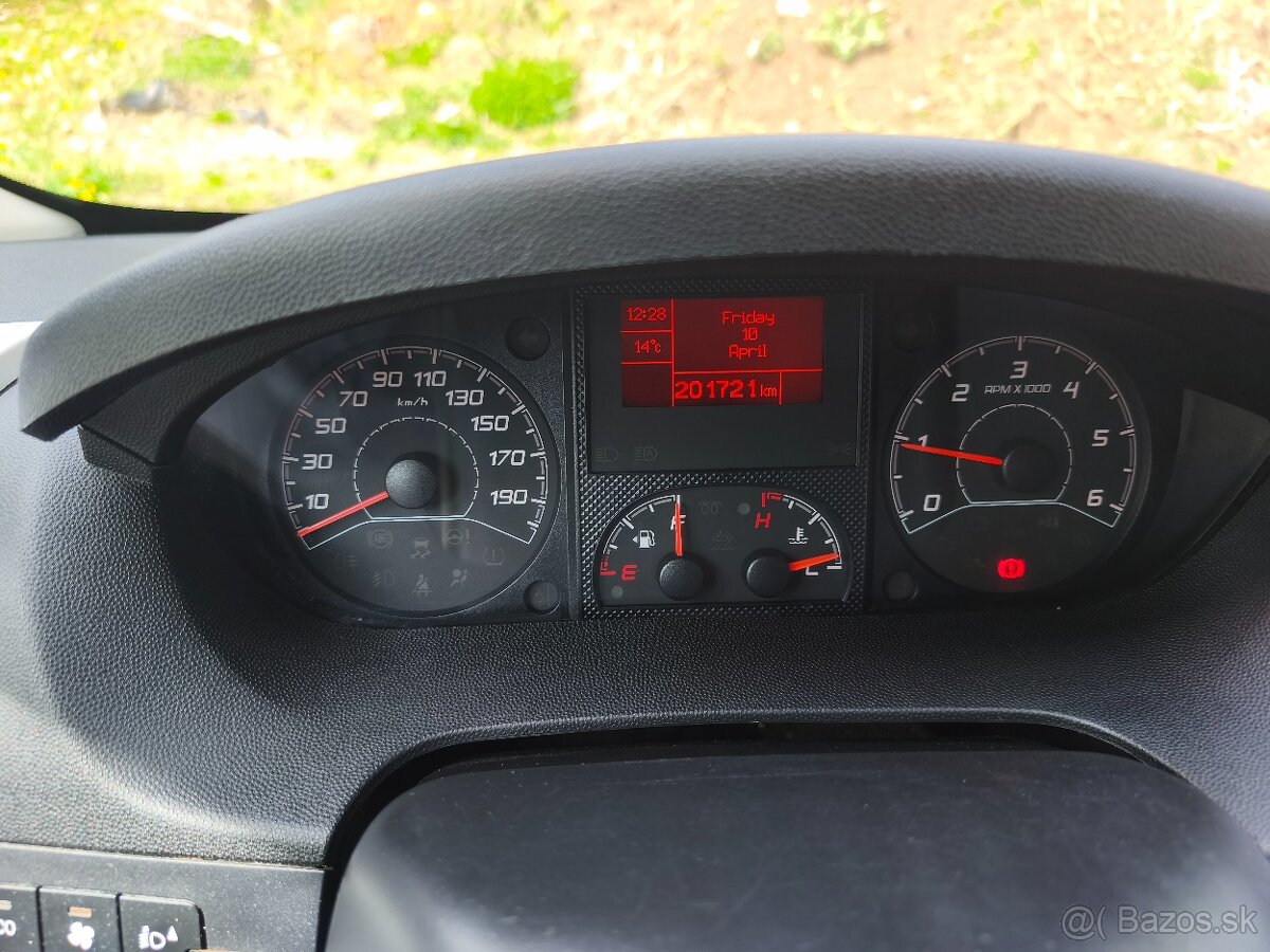 Ducato Panoráma 2.3JTD 110kw r.v.12/2017 9miestne - 17