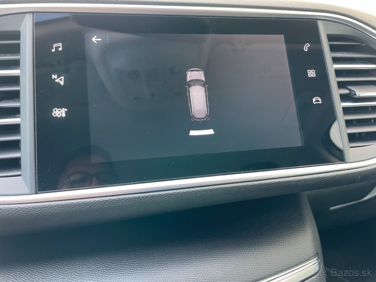 Peugeot 308 II SW 1.2PT 81kW Navi Apps - 17