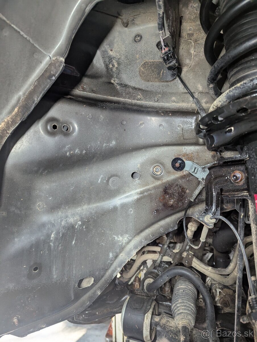 Land Rover Freelander 2 - 2.2Td4 S 112kW manuálna prevodovka - 17