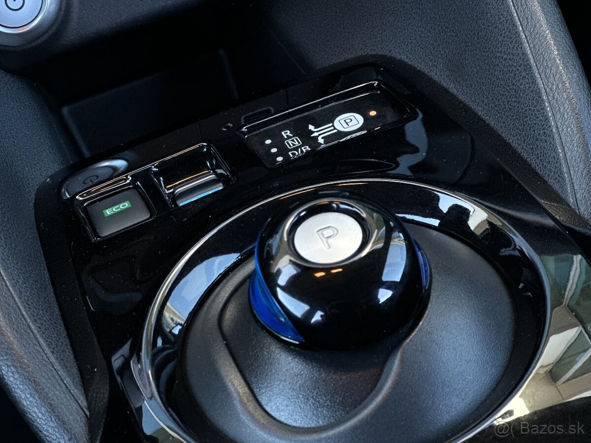 NISSAN LEAF 40 kWh N-CONNECTA - ELEKTRO 110 kW 150 ps 31TKM - 17