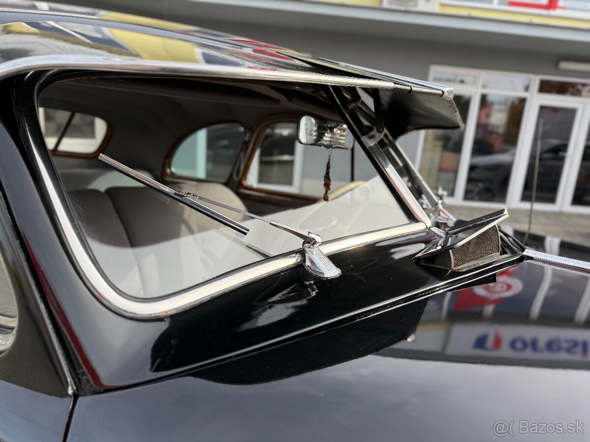 1941 Cadillac Series 62 Coupe - 17