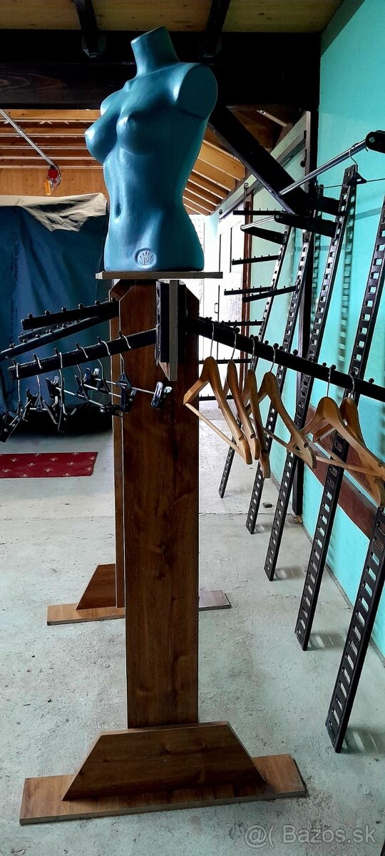 Zariadenie do predajne s textilom - 17