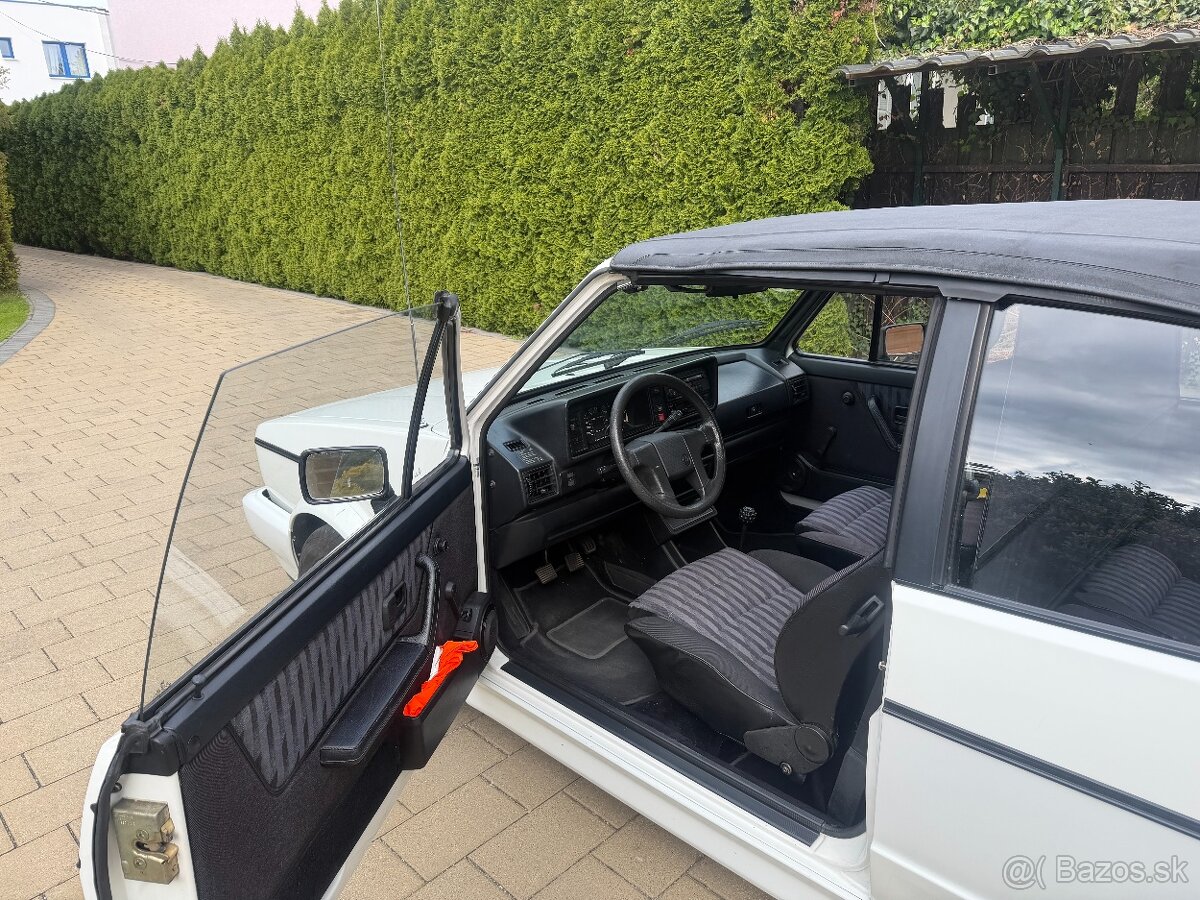 Volkswagen Golf mk1 cabrio - 17