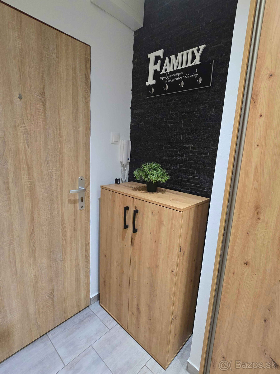 2i byt s možnosťou prerobenia na 3iz.; investičný potenciál - 17