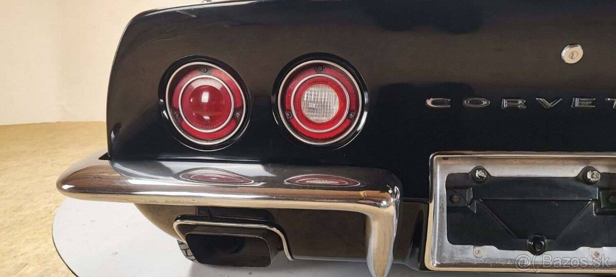 Chevrolet Corvette C3 Stingray z roku 1972 - 17