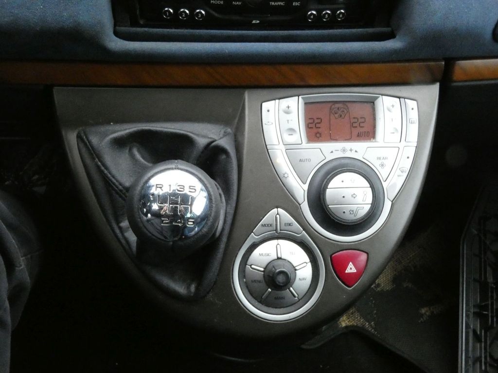 Lancia Phedra 2.2 JTD 125kW, VÝPRODEJ - 17