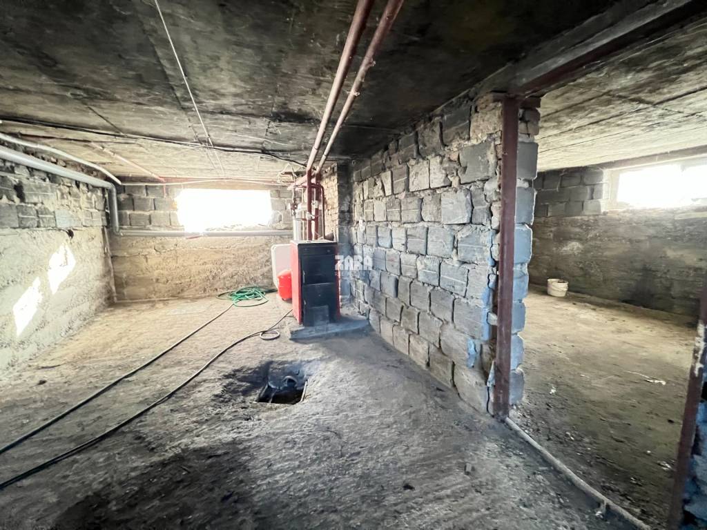 Kazimír - okres Trebišov - 4 izb. dvojpodlažný,dvojgeneračný - 17