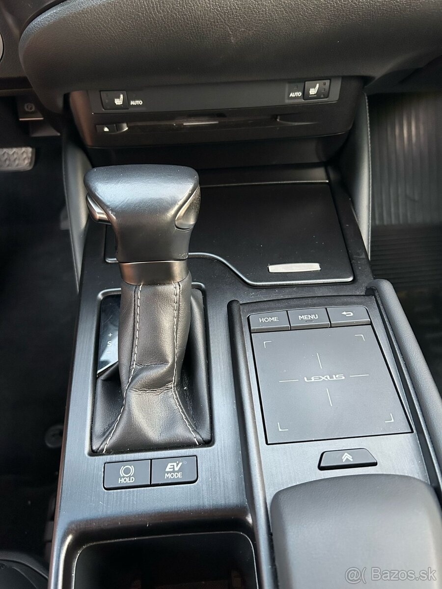 LEXUS ES300h, 1.majiteľ - 17