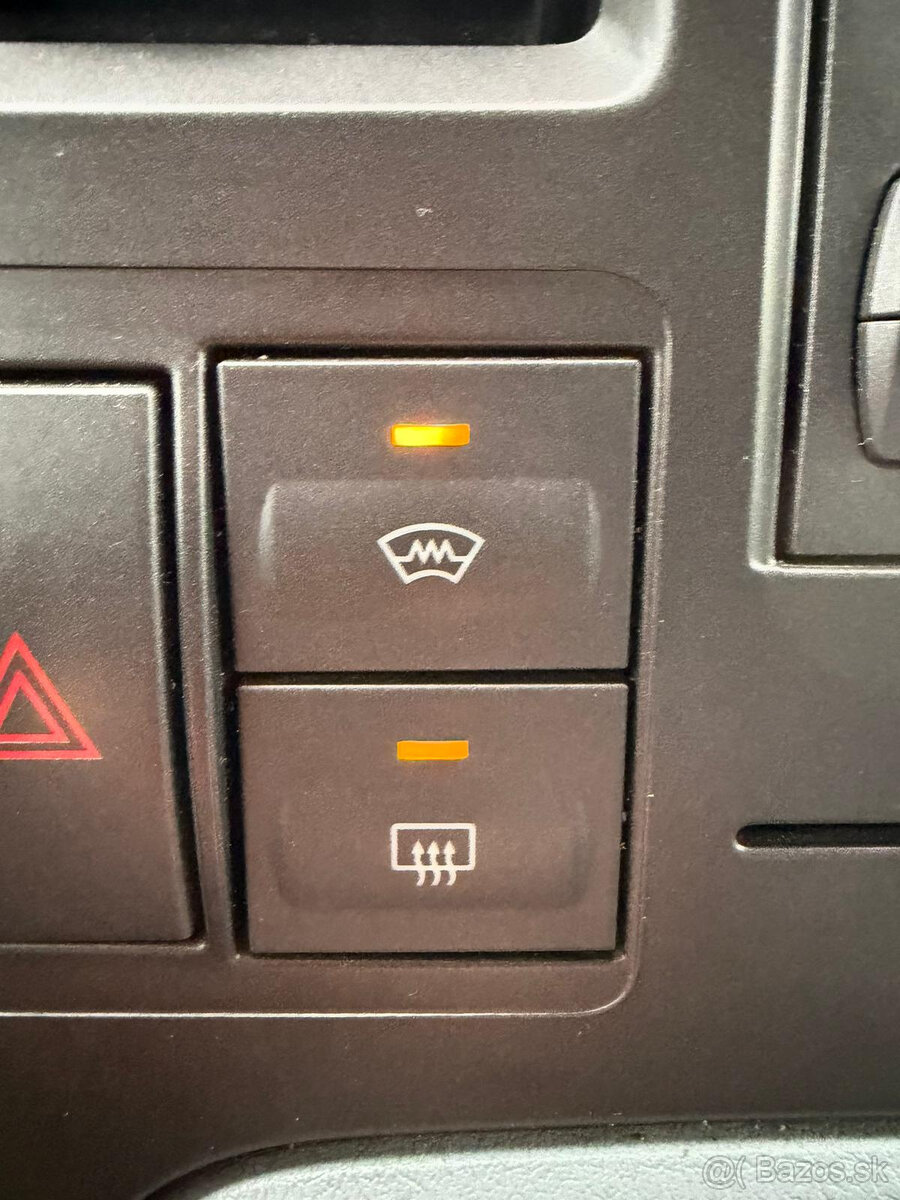 Ford Transit – 6 míst, klima, tempomat, dobrý stav - 17