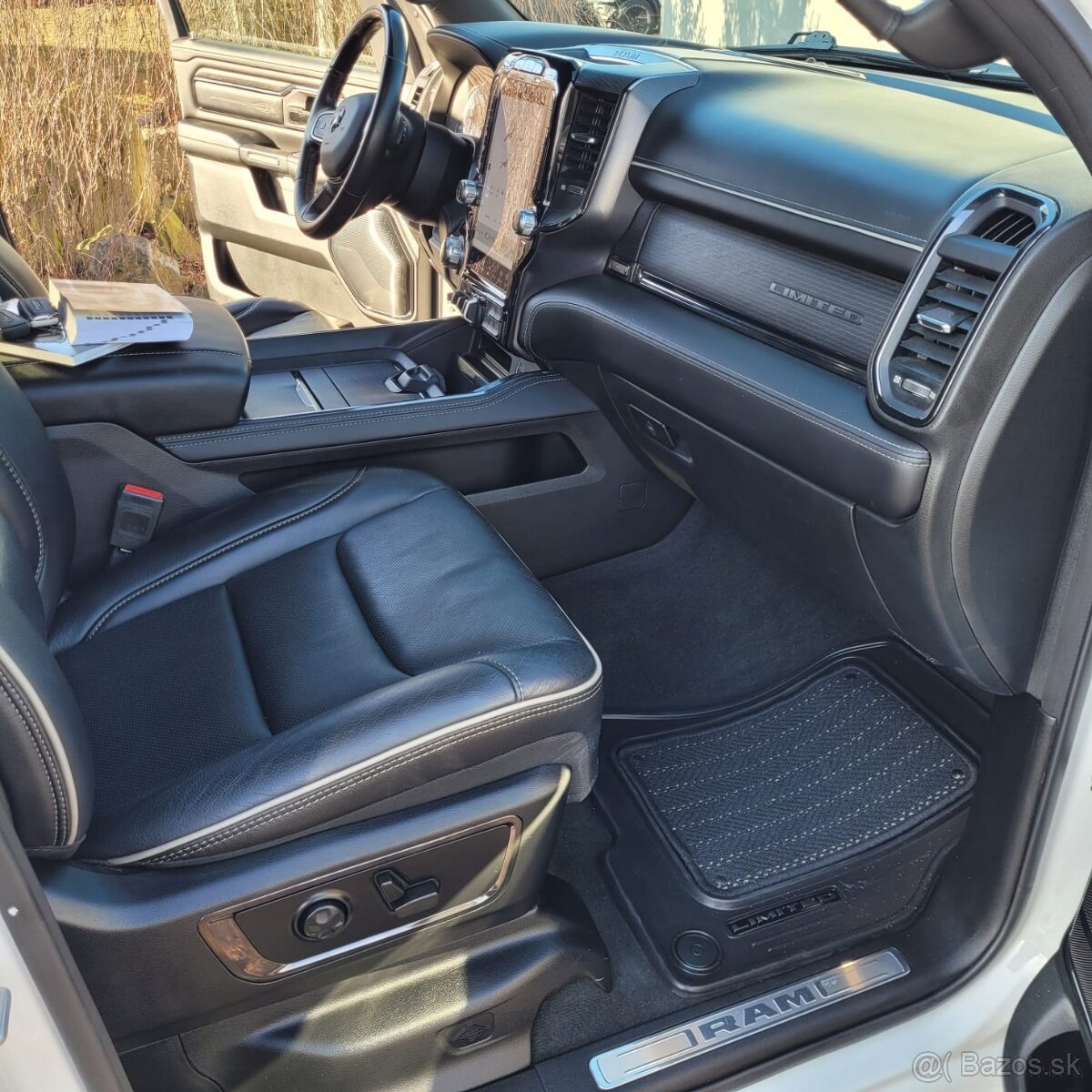 DODGE RAM 1500 LIMITED 2022 5,7 HEMI -DPH NOVA CENA - 17