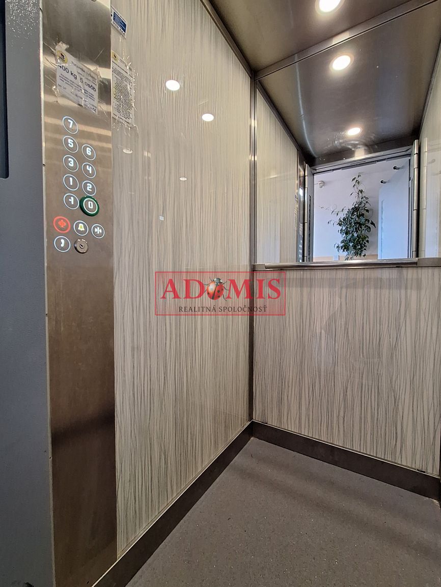 ADOMIS -predám 1,5 izbový byt 41 m2, Bukovecká ulica Košice - 17