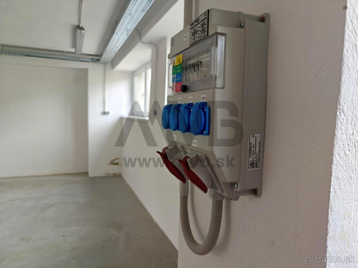 ADMINISTRATÍVNO-SKLADOVÉ CENTRUM 456 m² V HURBANOVE - 17