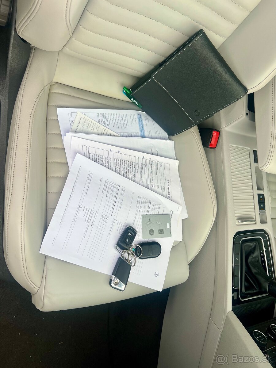 VW Passat Variant 2.0 TDi R-line 4-motion DSG 2019 140kw 4x4 - 17