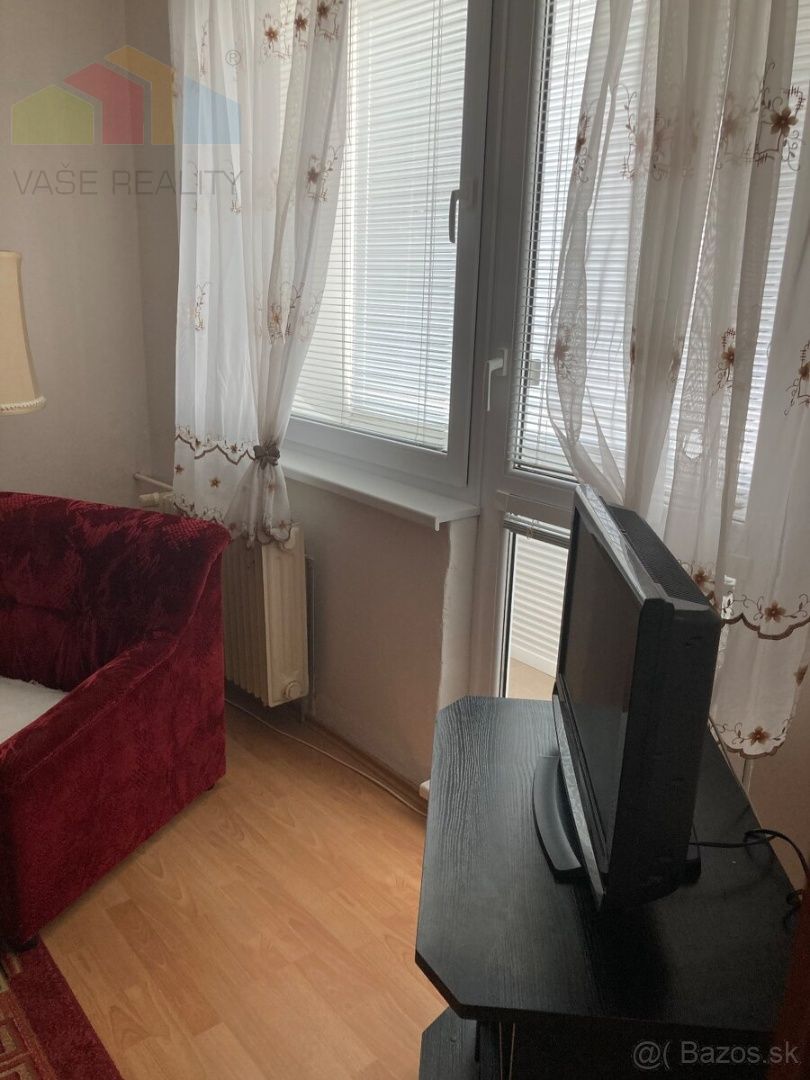 ZNÍŽENÁ CENA - Predaj 3 - izbový moderný byt s dvomi balkón - 17