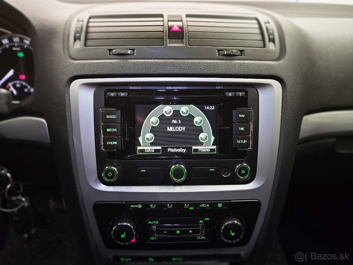 Škoda Octavia Combi 2.0 TDI CR DPF Elegance DSG - 17