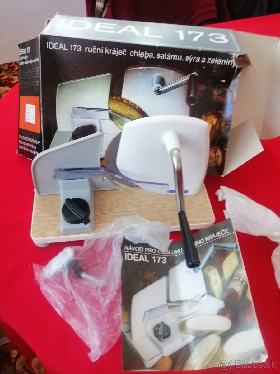 Stol a stolicky drevene,krajac retro , - 17