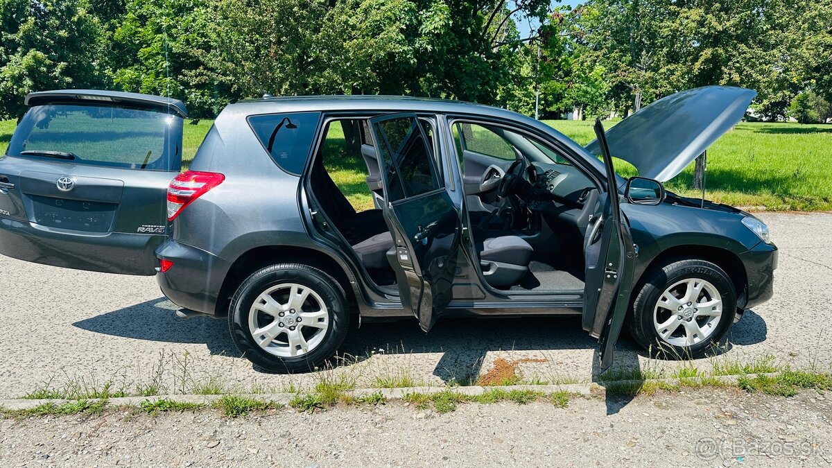 Toyota Rav4 D4-D 4x4 - 17