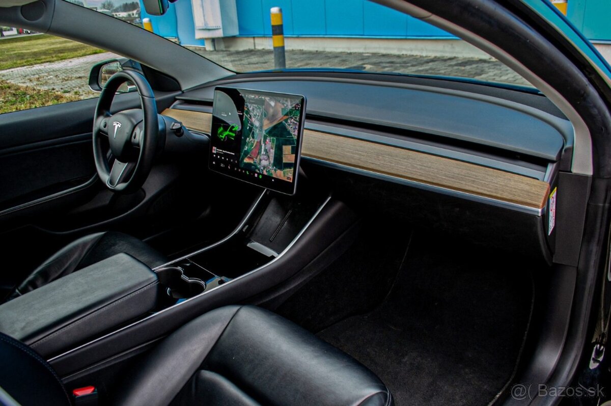 Tesla Model 3 Long-Range Dual Motor AWD - 17