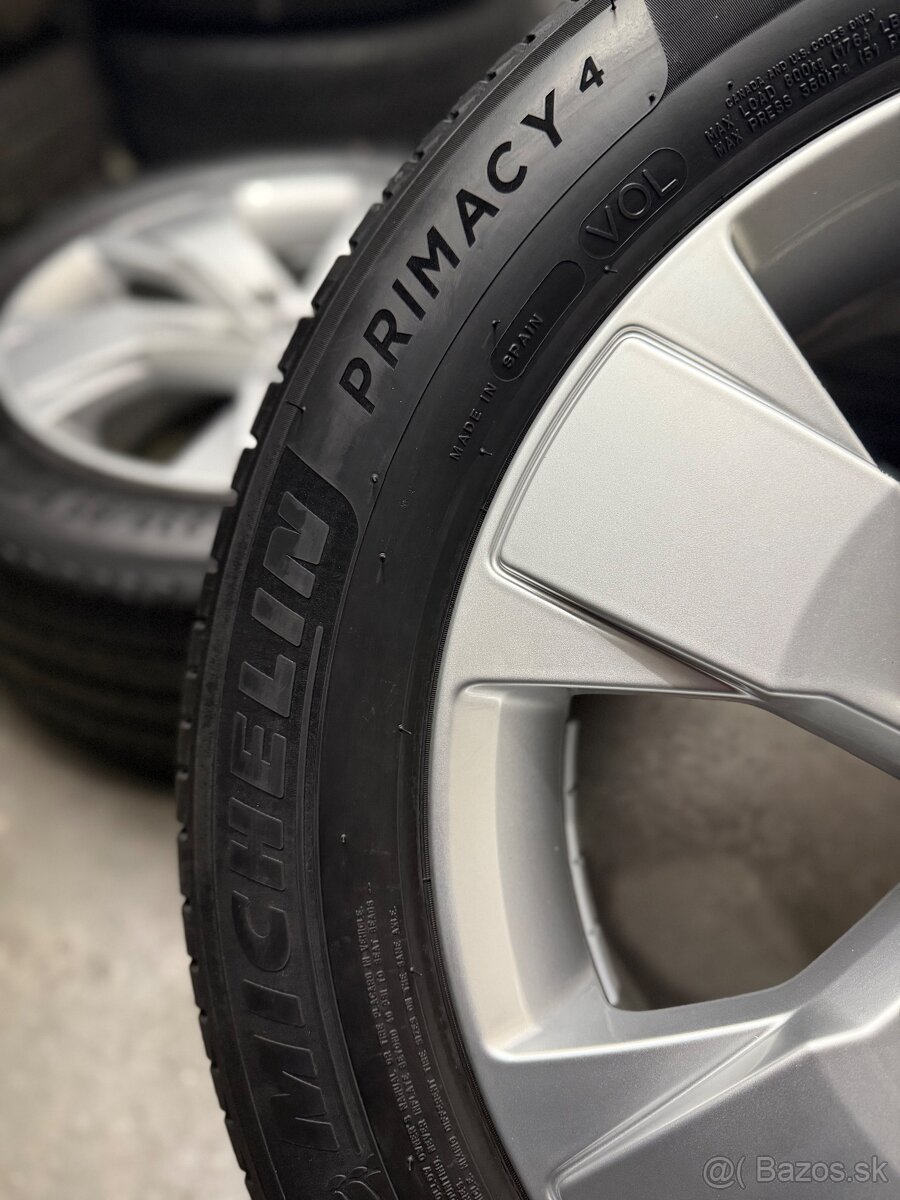 Nepoužitá letná sada 5x108 R18 , 235/50/18 Volvo XC40 - 17