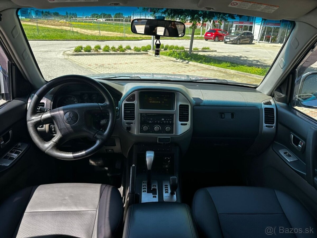 Mitsubishi Pajero 3.2 DI-D - 17