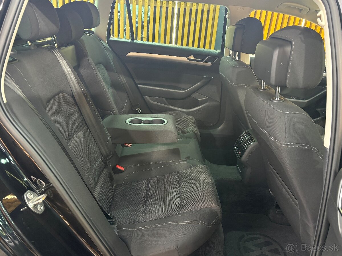 Volkswagen Passat Variant 2.0 TDI BMT Comfortline - 17