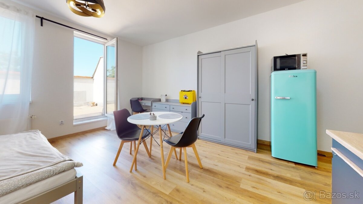 1i. byt 45m,TERASA, 4/5p., Zámocká ul., extra GP, výťah - 17