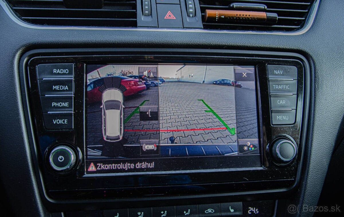 Škoda Octavia Combi SCOUT 2.0 TDI DSG 4x4 - 17