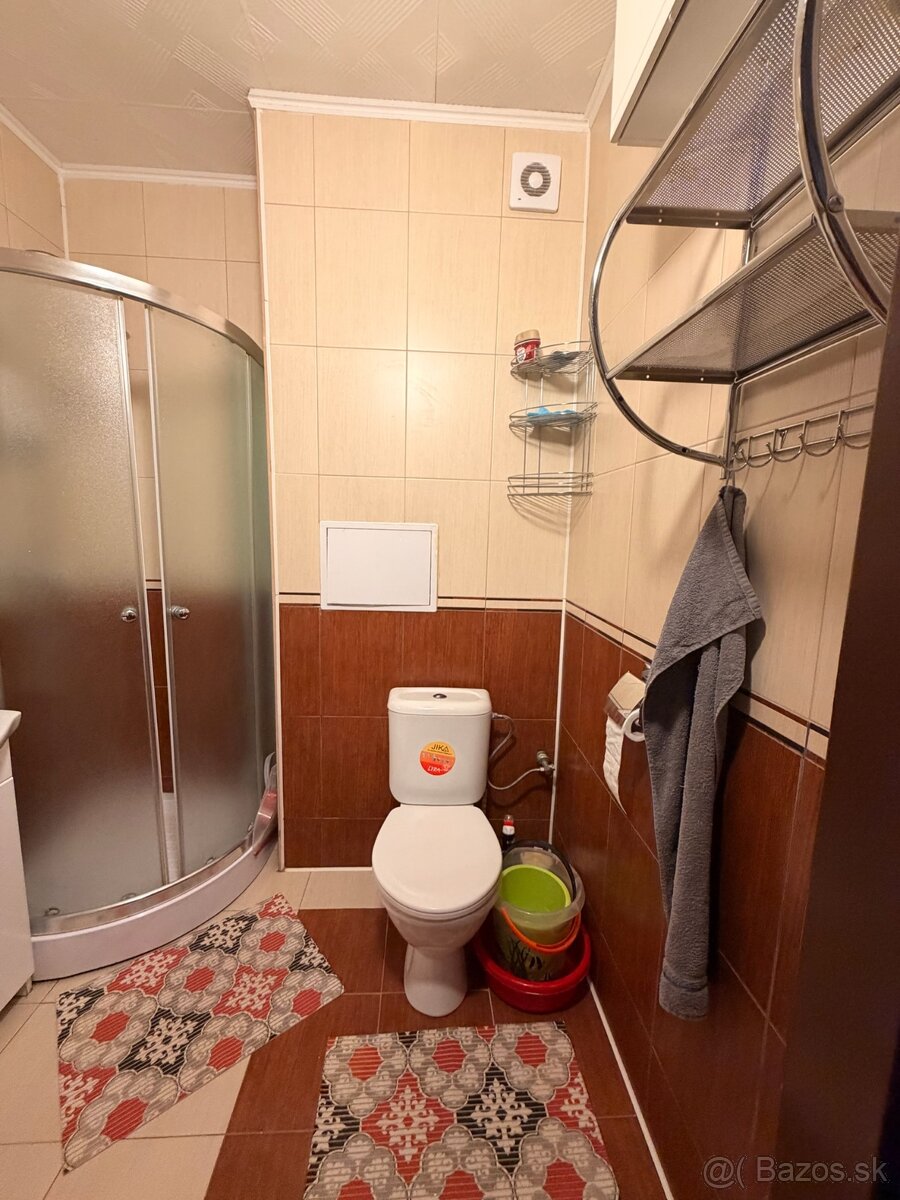 Na prenájom 2 izbový byt - 17