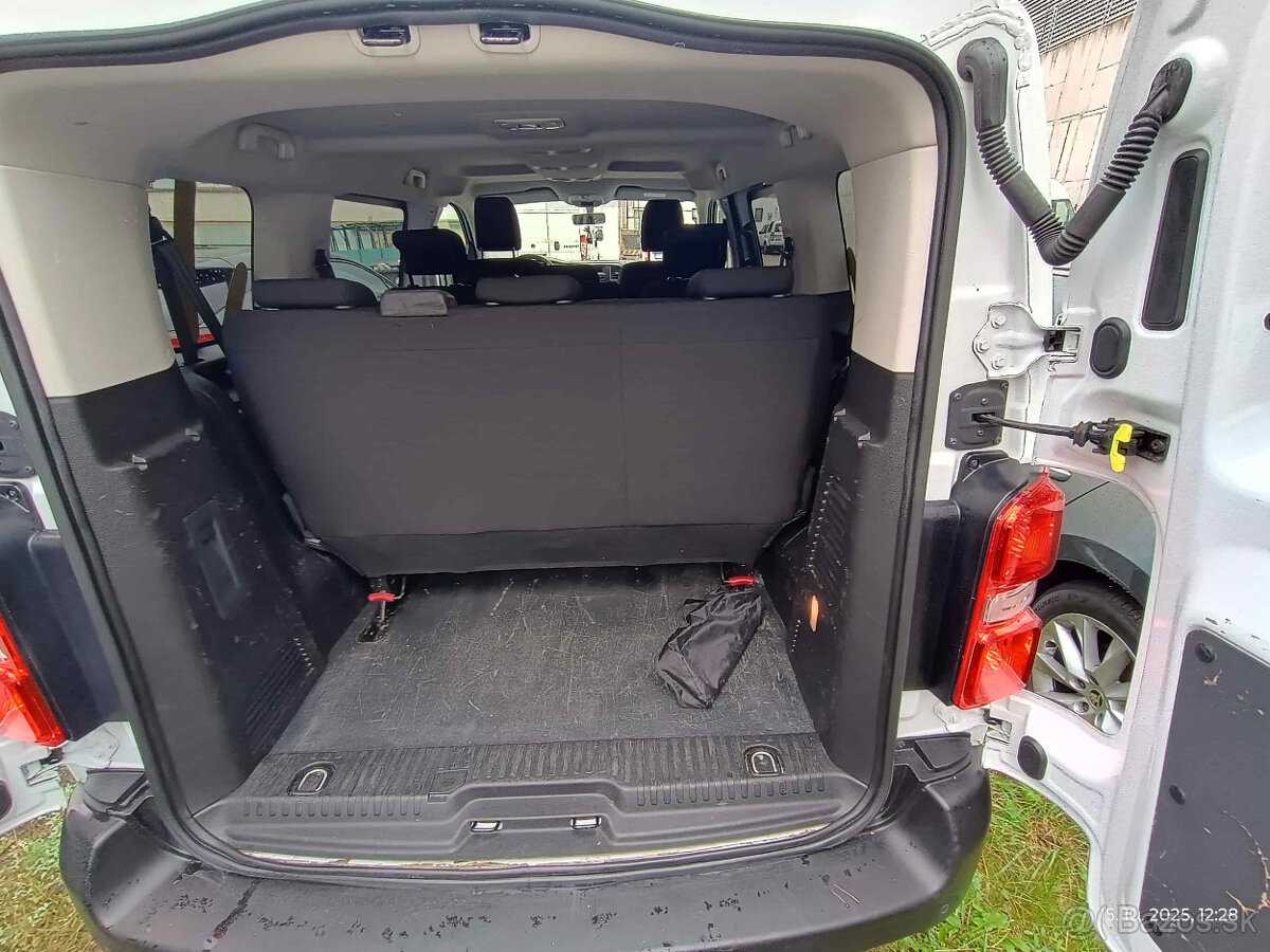 PPPeugeot Expert Combi 2.0 BlueHDi 145, L2, 106kW - 8 miest - 17