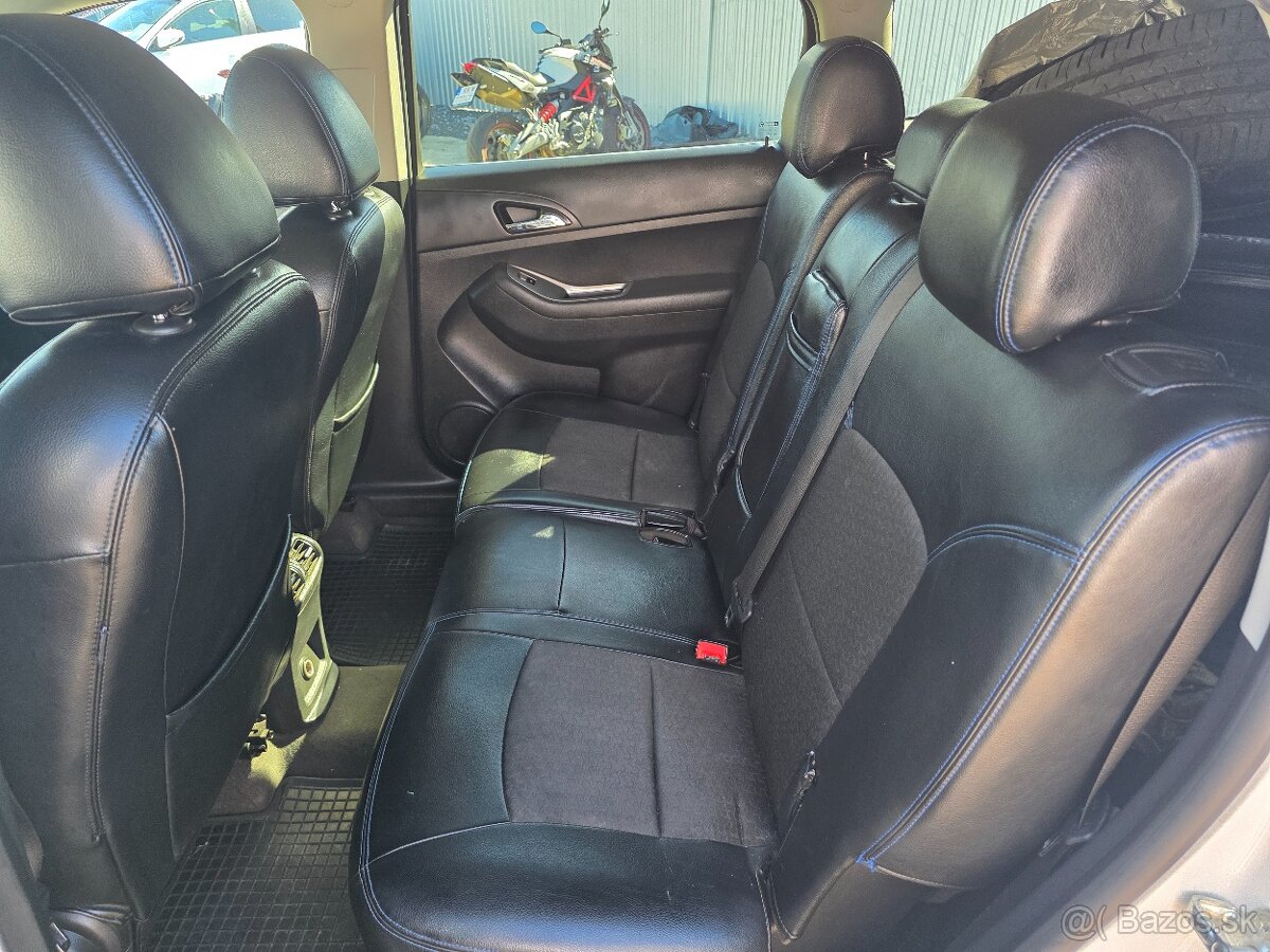 Chevrolet Orlando - 17