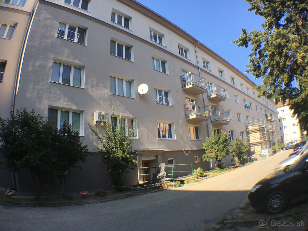 2izb.byt na predaj pri centre na Jilemnického - 17