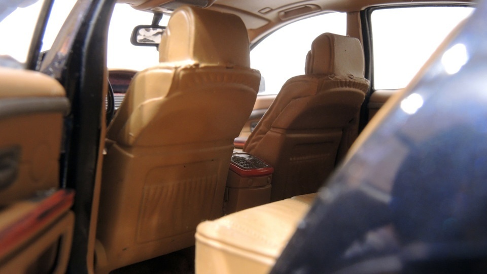 Predám model BMW 745i, e65, mierka 1:18, KYOSHO. - 17