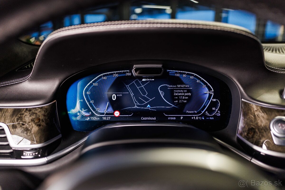 BMW 745Le xDrive INDIVIDUAL - 17