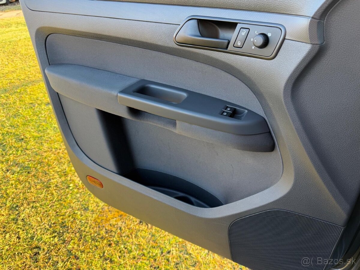 VW CADDY 1,6 MPI BEN/LPG - 75 kW, TOP KM - 17