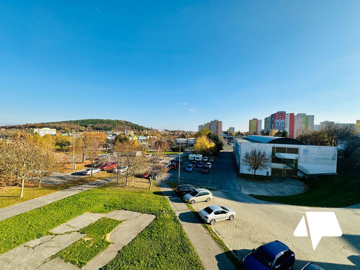 Prenájom 2 izbový byt - 17