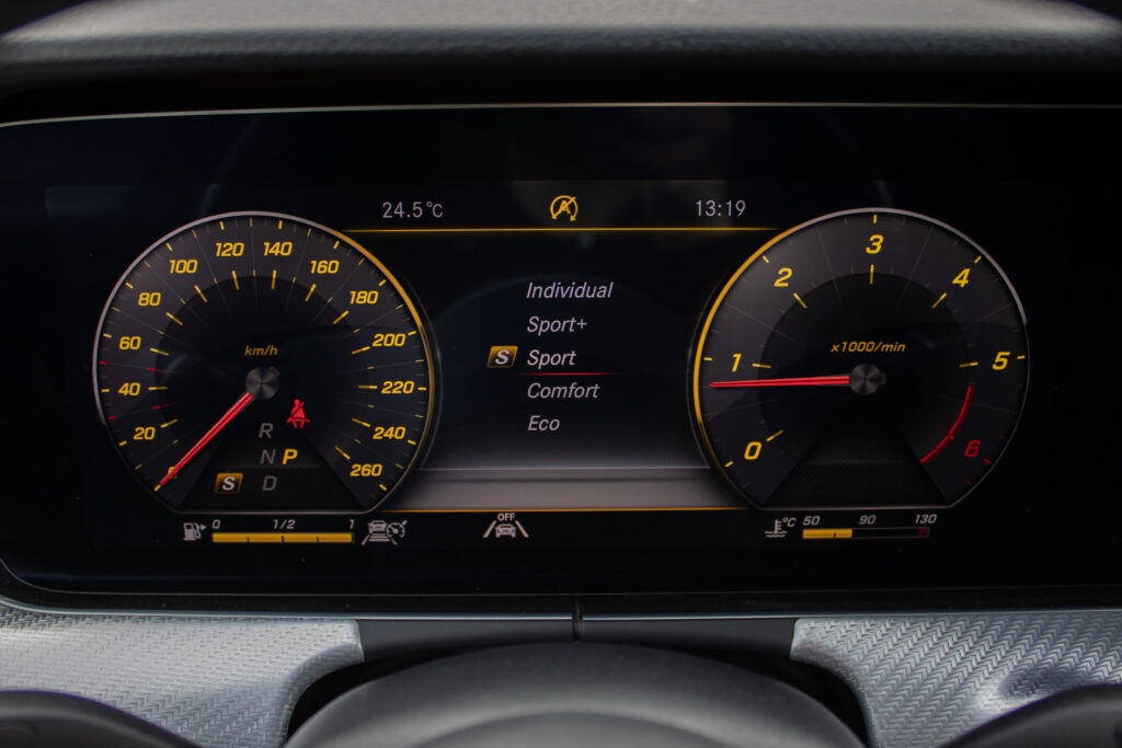 Mercedes-Benz E trieda 200, 9G-Tronic - 17