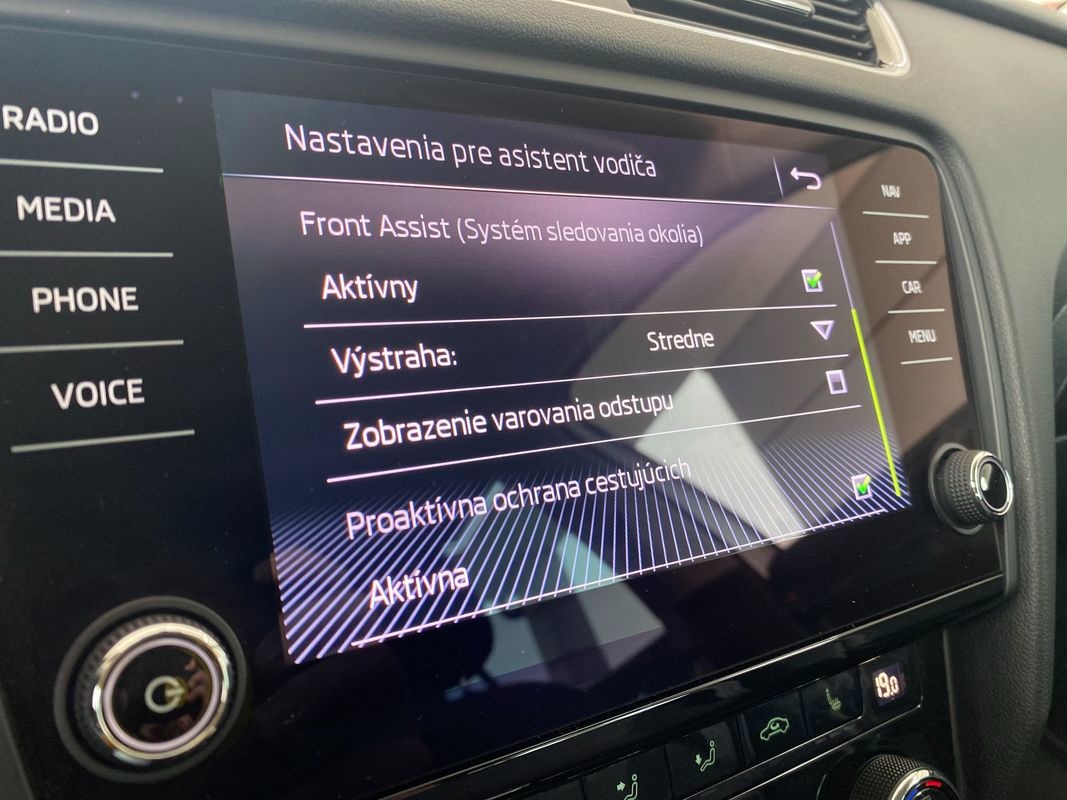 Škoda Octavia Combi 2.0 TDI DSG 110kW Style - 17