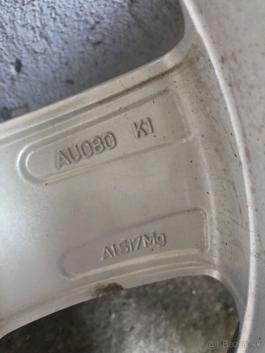 Audi elektróny R17 - 17