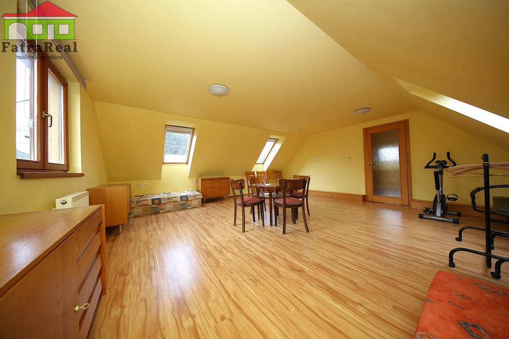 Rodinný dom po kvalitnej rekonštrukcii, Dúbrava - 17