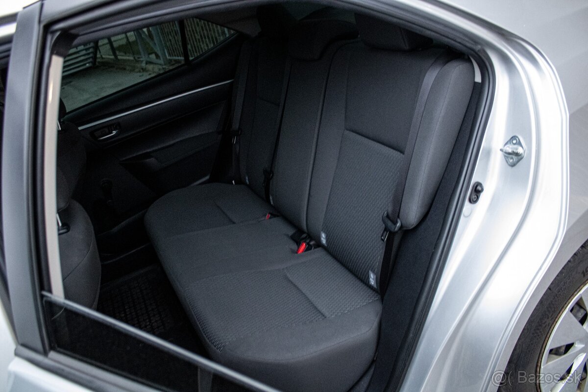 Toyota Corolla 1.6 VVT-i, 97 kW, rok 4/2018 - 17