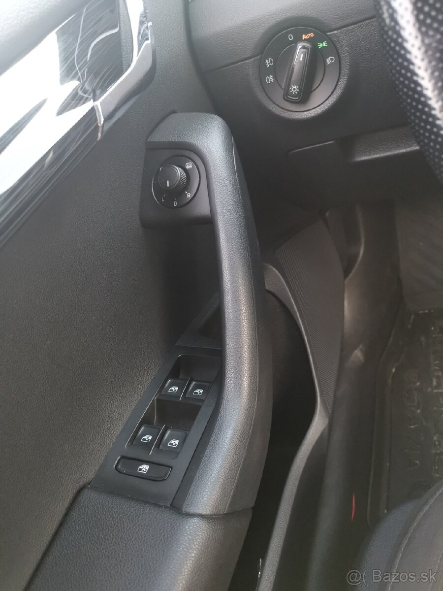 Predam Skoda Octavia 1,5TSi 2018 - 17