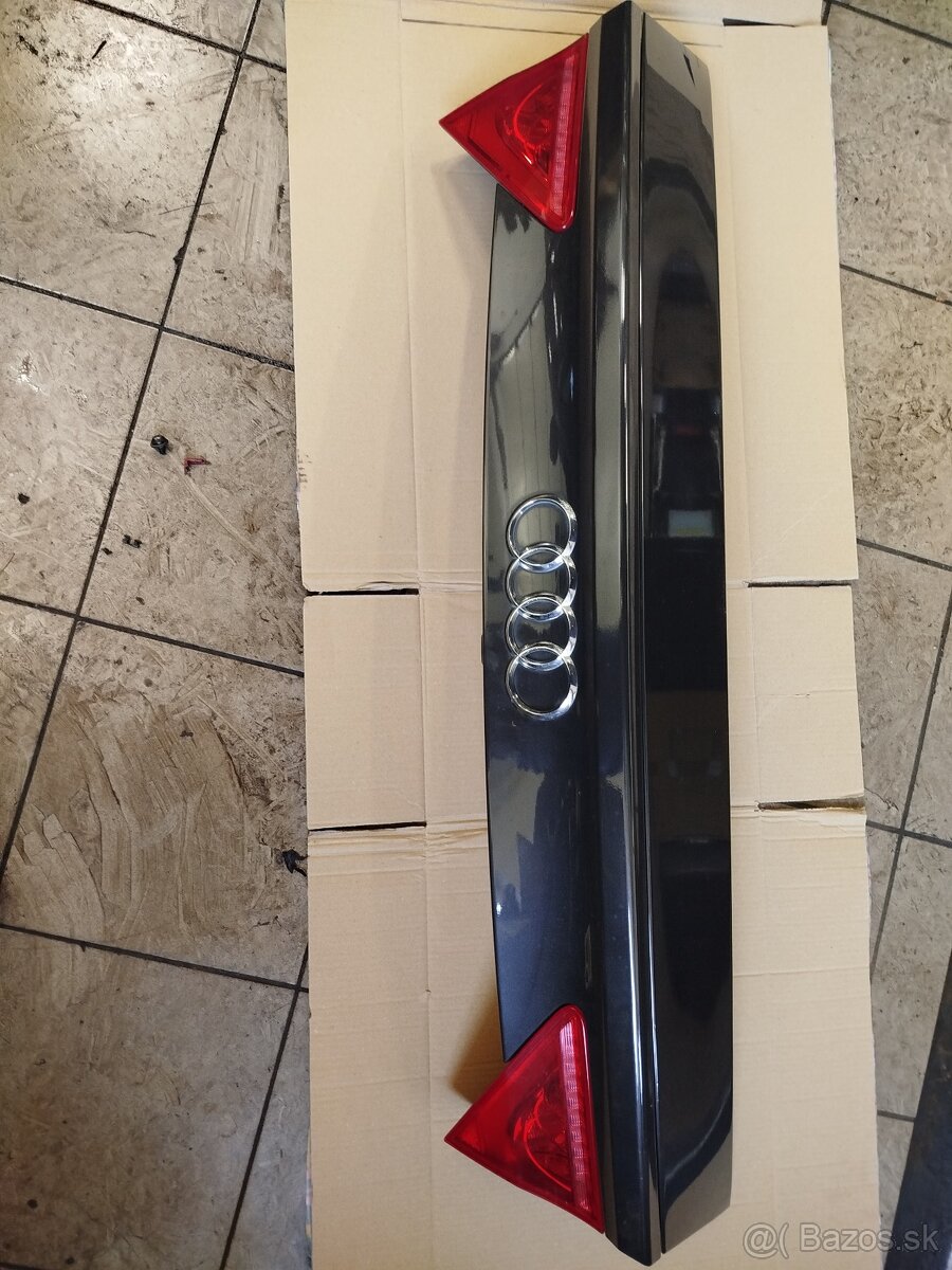 Rozpredám Audi A7 3.0tdi farba: LA7W - 17