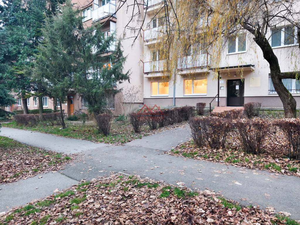 PRENÁJOM: Útulný zrekonštruovaný 3-izbový tehlový byt, Podhr - 17