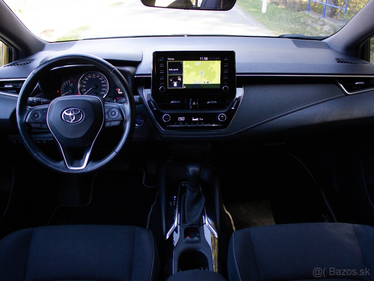 Toyota Corolla 2.0 Hybrid 112kW - 17
