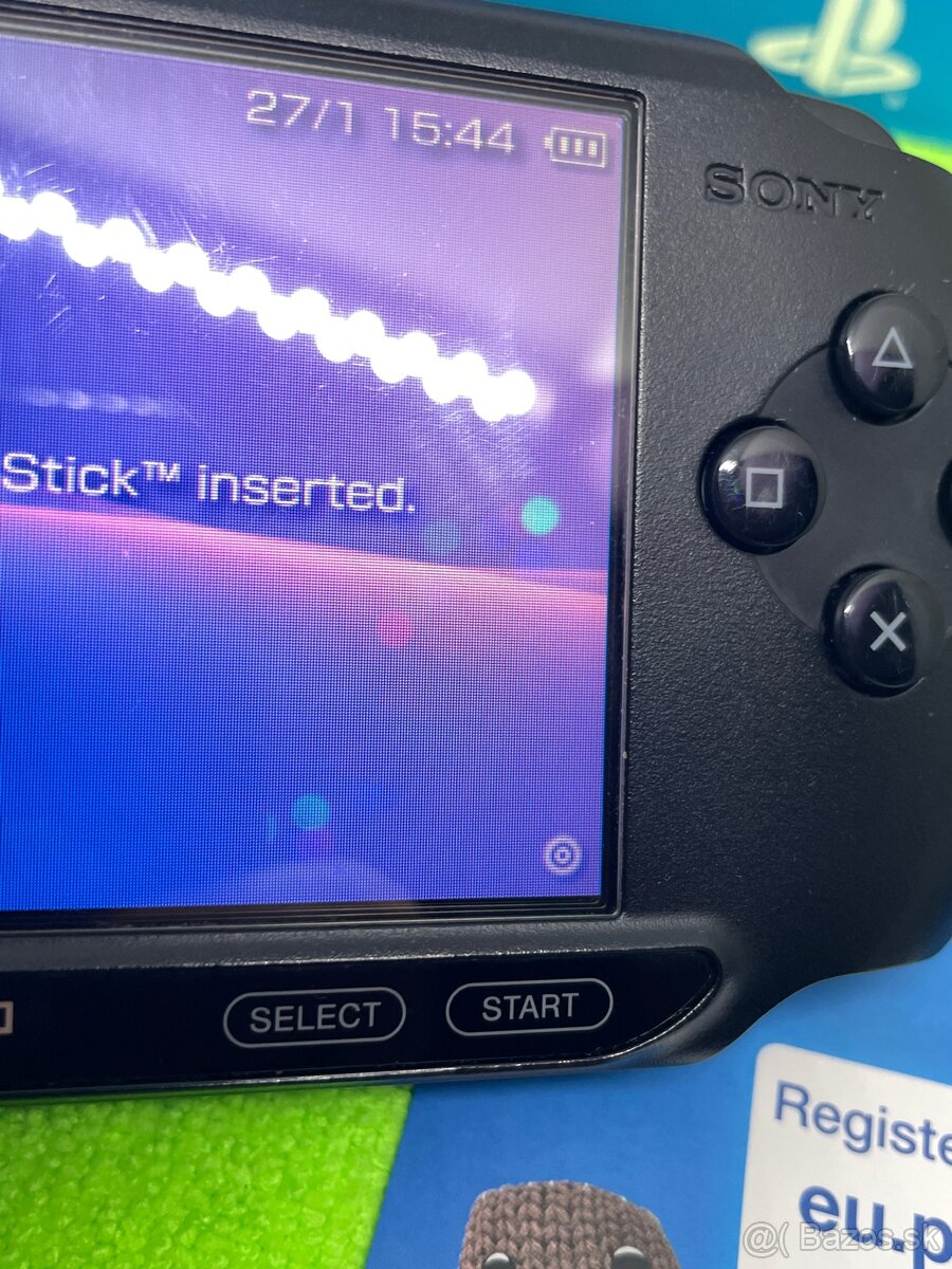 Sony PSP-E1004 Street +box biely - 17