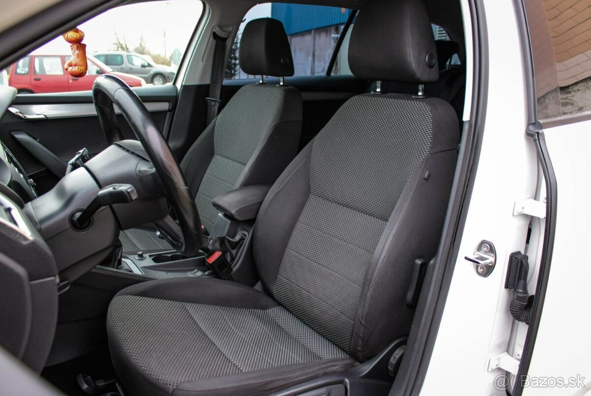 Škoda Octavia Combi 1.6 TDI 110k Active - 17
