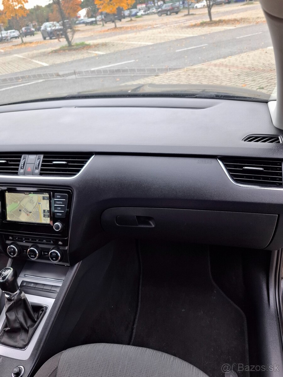 ŠKODA OCTAVIA III - 17